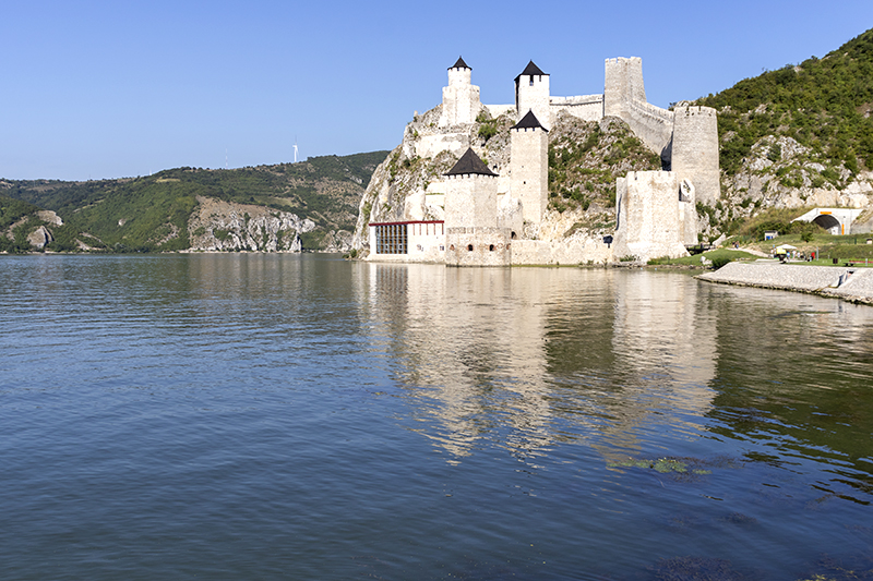 Крепост Голубац на брега на Дунав, Сърбия