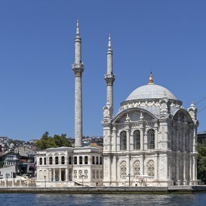 Джамия Ортакьой в Истанбул, Турция