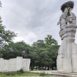 Антифашистки паметник в центъра на Цалапица