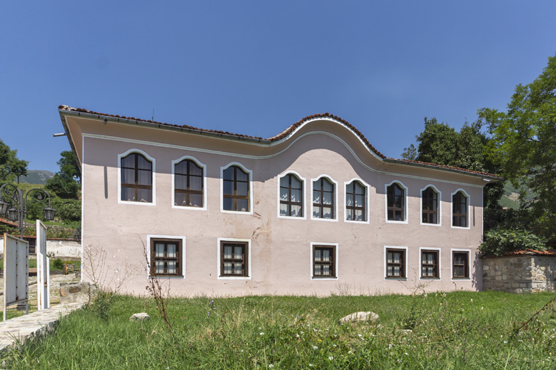 Радино училище в Сопот