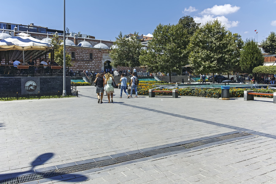 Площад Еминьоню, Истанбул